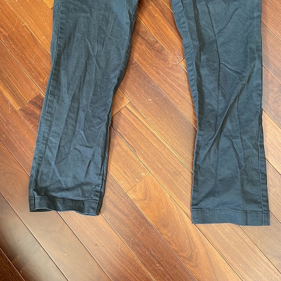 Uniqlo Men’s Pants size 31x34” - Picture 3 of 6